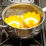 Silicone egg poacher